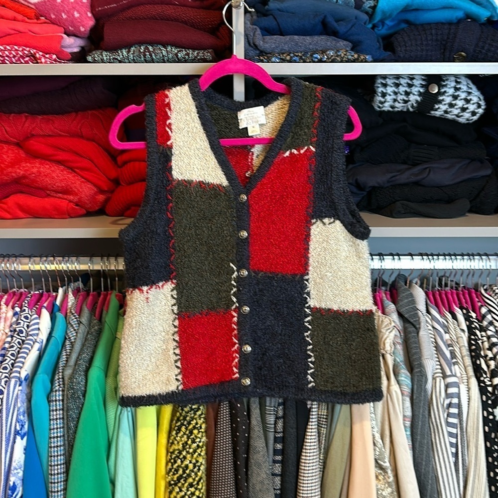 Vintage Christopher Banks red/navy/cream/green sweater vest size M